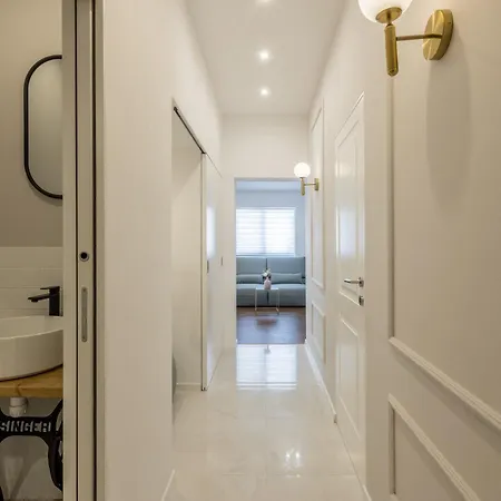 Apartament Stunning Seaview,spacious Chic Family Oasis Loani *
