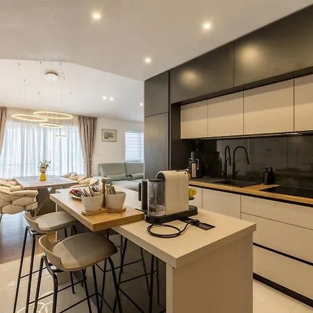 Stunning Seaview,spacious Chic Family Oasis Loani