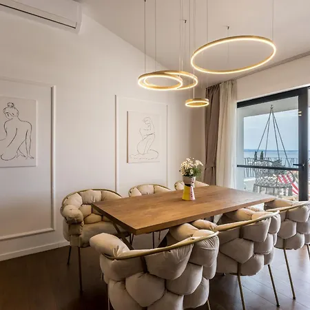 Apartament Stunning Seaview,spacious Chic Family Oasis Loani Podstrana